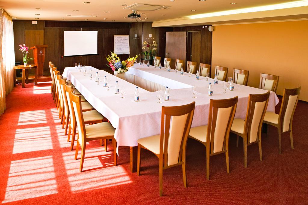 Hotel Praha Uzjhorod Eksteriør billede