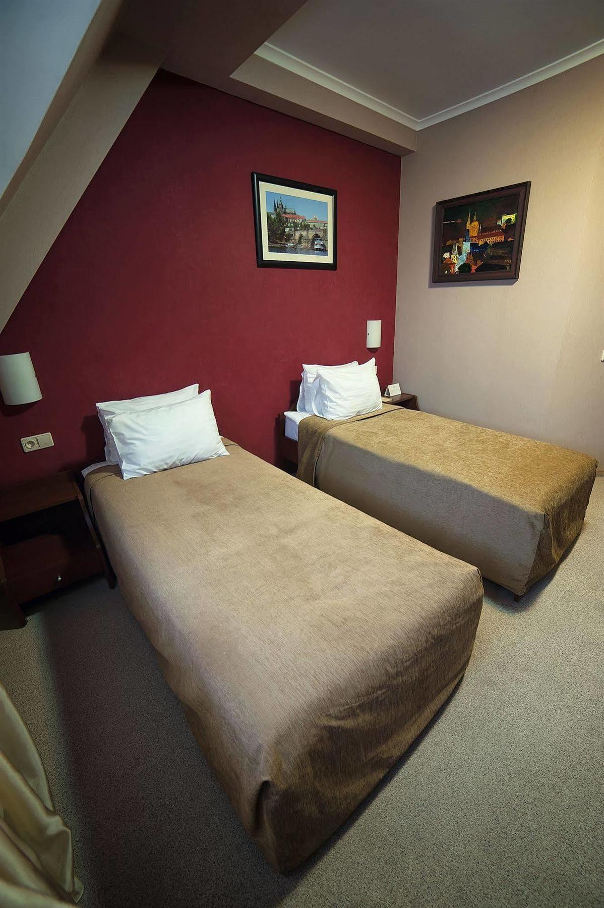 Hotel Praha Uzjhorod Eksteriør billede