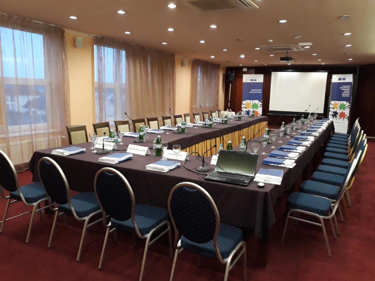 Hotel Praha Uzjhorod Eksteriør billede